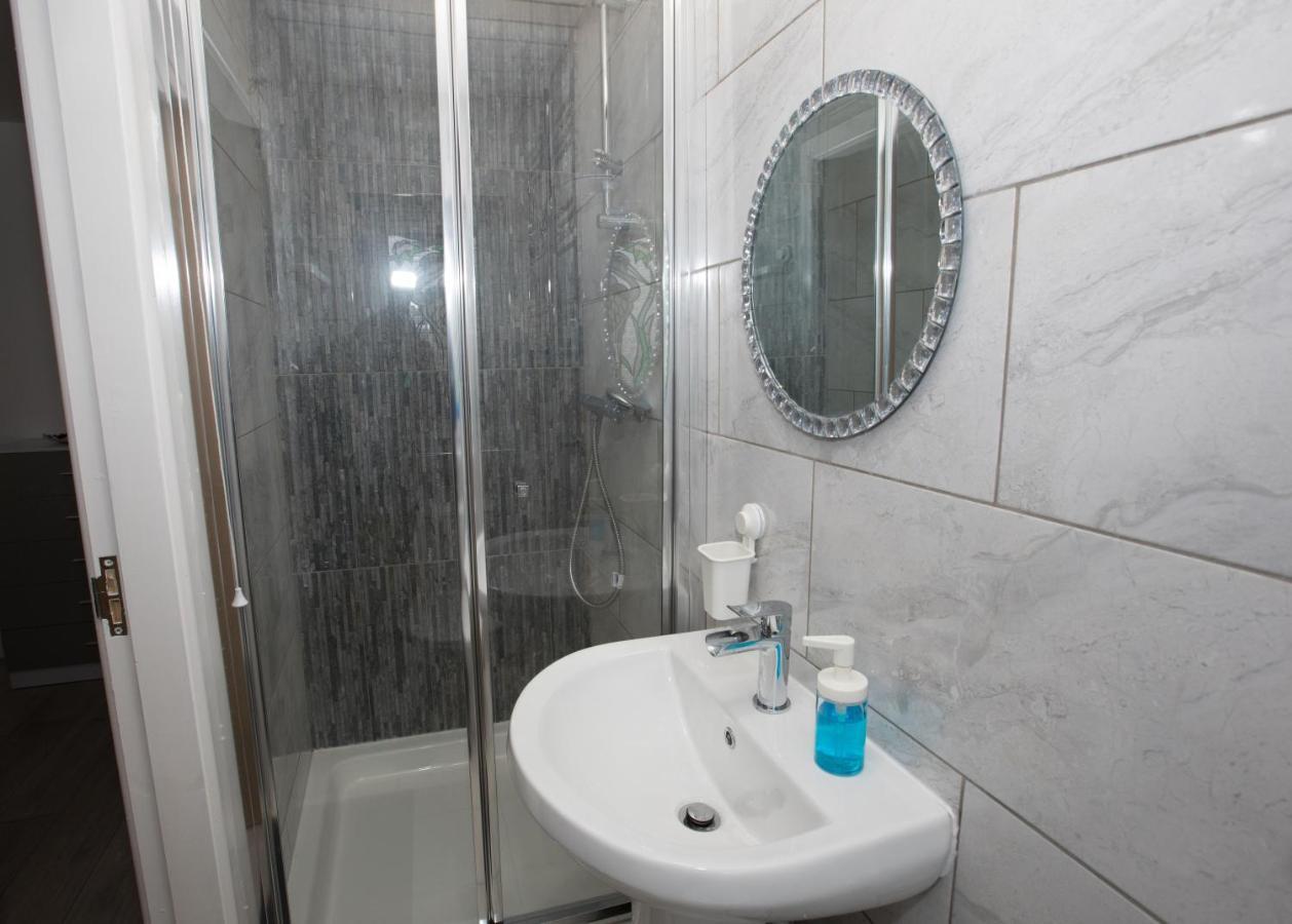 Comfortable Stays - Shirley, Solihull Exterior photo